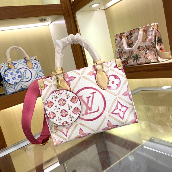 ルイヴィトンバッグ背面デザイン